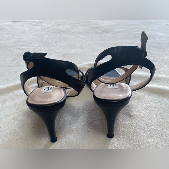 Clarks Amali Jewel Black Leather AnkleStraps Sandal Size 9 - Picture 4 of 8